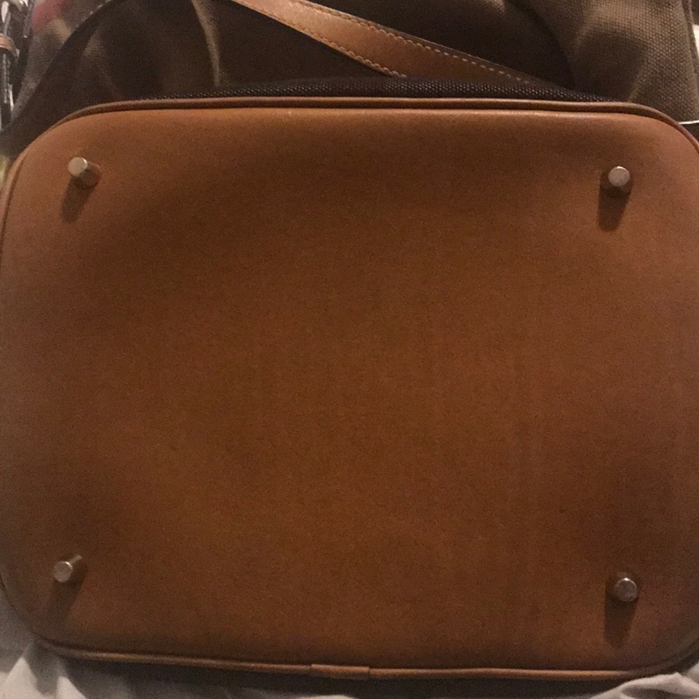 🔴🔴SOLD🔴🔴 Authentic cloth Burberry handbag - Picture 5 of 8